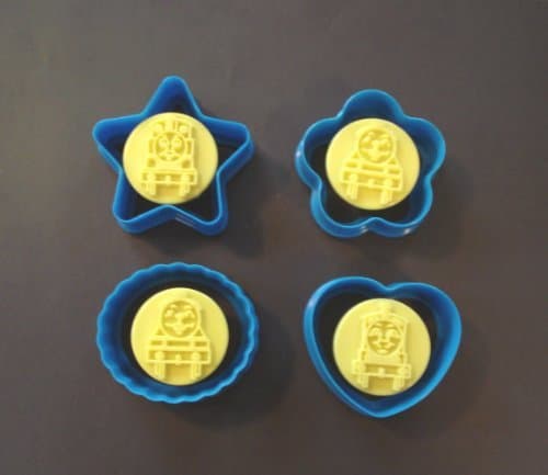 4 THOMAS AND FRIENDS COOKIE BISCUIT CUTTER STAMP EMBOSSER CRAFT CAKE DECORATING FROM CFU