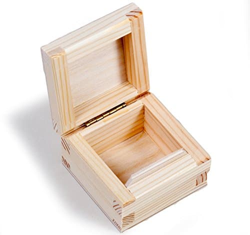 UNPAINTED NEW WOODEN SMALL BOX FOR RING 4,5 X 6,5 X 6,5 CM / ART CRAFT DECOUPAGE/ WOODENLAND