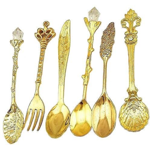 Aoxintek Set of 6pcs Tableware Cutlery Kitchen Dining Bar Nostalgic Vintage Royal Style Metal Carved Coffee Spoons and Fork for Sweet Snacks (Gold)