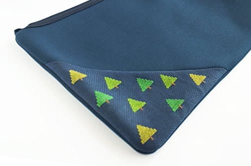 Tipi MacBook 13” USB C Artesanal Sleeve with pine trees embroidery.