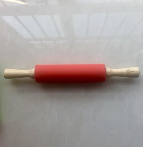 JUKITOO THE BEST SELLING LARGE Silicone Rolling Pin Dough Roller Non-stick Surface Wooden Handle Rolling Pin Silicone Rolling Pin 15 inch (Red)