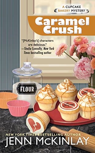 Caramel Crush: 9 (Cupcake Bakery Mystery)
