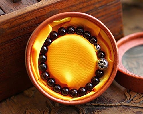 The new original high-quality 5A-class garnet bracelet meaning longevity double men and women models