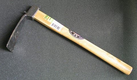 Japanese Triangle Hoe Good for Weeding, Bedding Holes