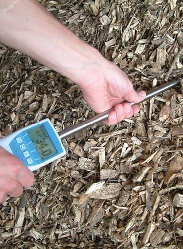 BLL Moisture Meter For Wood Chips or Similar, Includes Insertion Probe and Carrying Case , Measuring Range: 10 - 50% MC