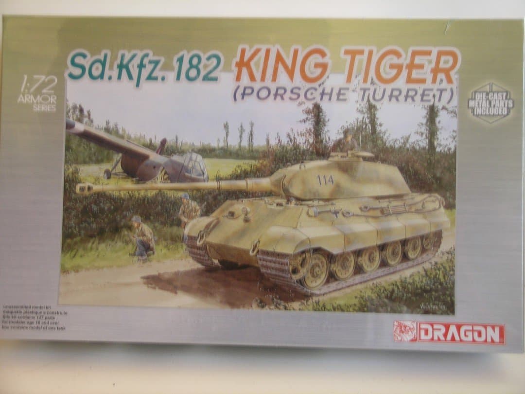 Dragon Models---German WW II King Tiger Tank--Plastic Model Kit