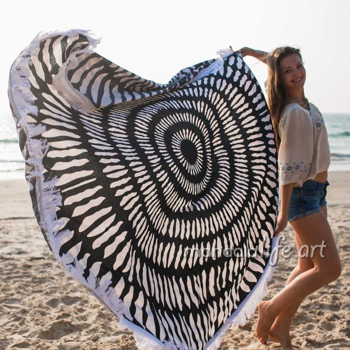 Mandala Life ART Boho Chic Mandala Beach Throw - Black and White - 180cm - Oversized Indian Hippie Tapestry Wall Hanging - Round Metallic - Hand Printed - Organic Cotton
