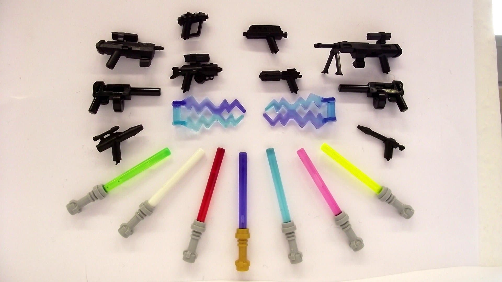 Little Arms Weapon Set: 7x Light Sabre - 2x Force Lightning and 10 Weapons