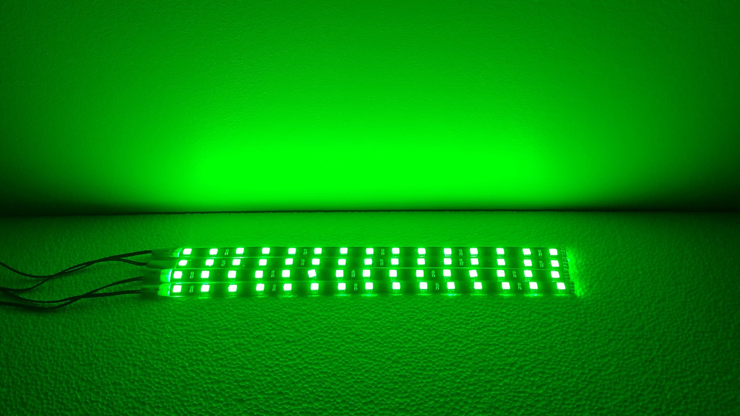 4 pack GREEN Super Bright 5050 LED Strips - 15 LEDs Per Flexible Strip - 30cm long - 12V - Adhesive Backed