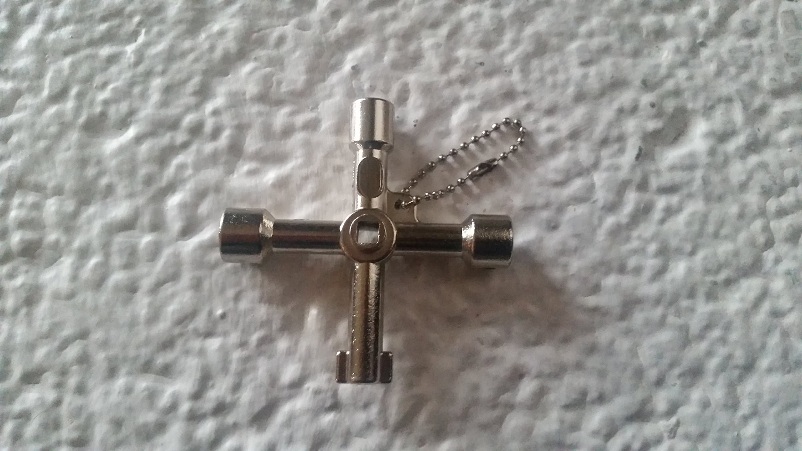 4 in 1 Triangle Cross Key with keychain Train Electrical Elevator Cabinet Valve Alloy