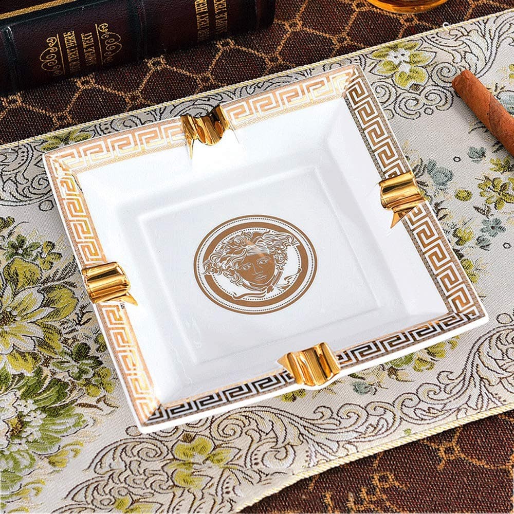 Retro ceramic war horse ashtray creative drawing gold large relief ceramic ashtray european club coffee table hotel golden cigar ashtray (Color : B)