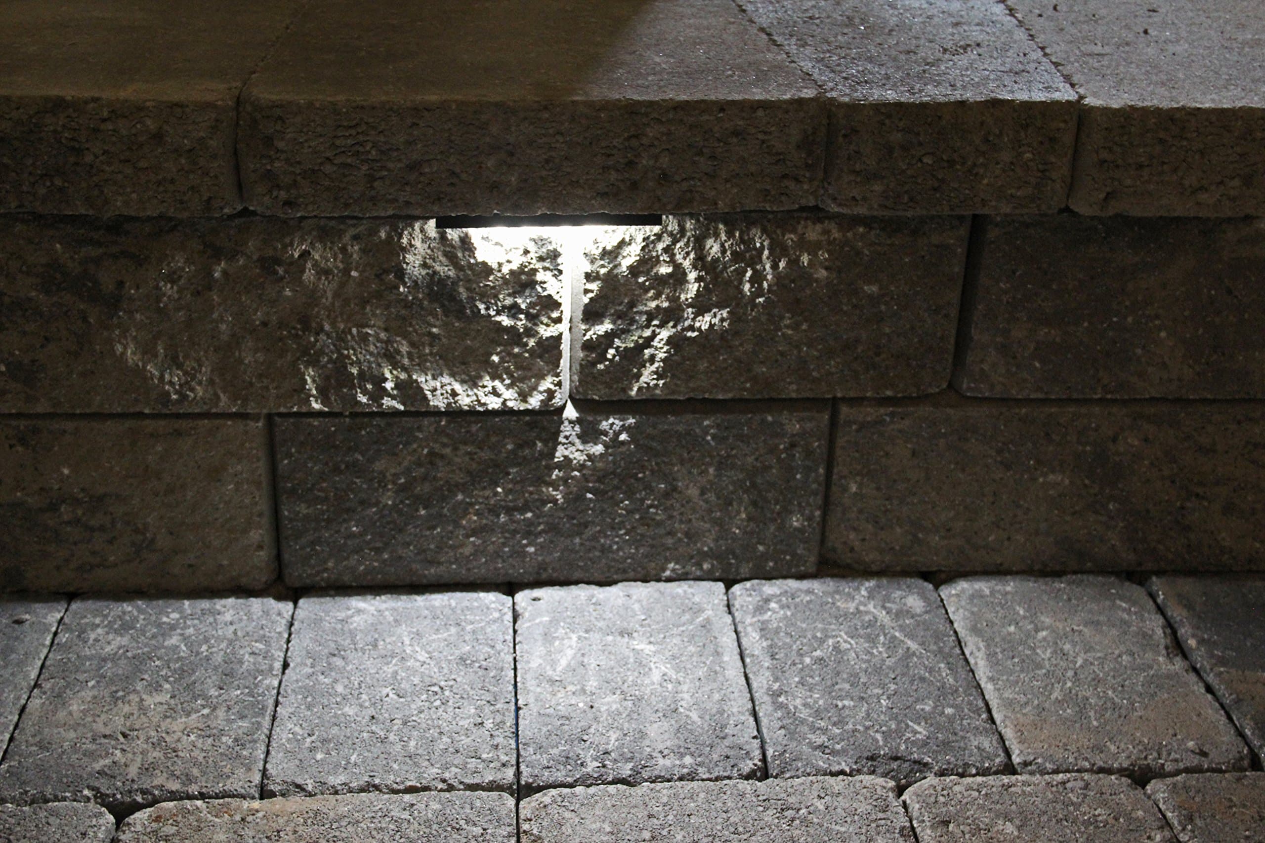 Wall Eye II - 12 volt COOL (4000 K) 2 watt CMD Flat LED - Low-Voltage Landscape Light for Retaining Wall, Column & Stair Night Time Safety Illumination - Black Powder Coated Housing