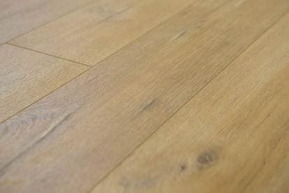 Mammut Tower Oak 12 mm Thick x 7-3/8 in. Wide x 72-5/8 in. Length Laminate Flooring (14.93 sq. ft. / case)