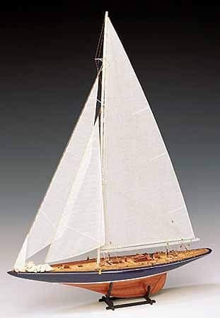 Endeavour 1700/82 - Wooden Model Ship Kit