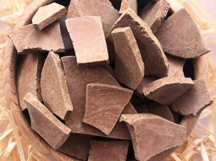 RED Edible Clay Chunks Natural for Eating, 8 oz (220 g)