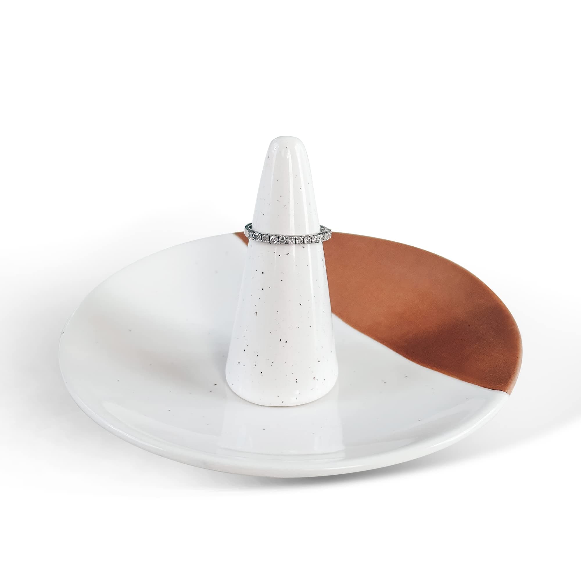 MORA CERAMICS HIT PAUSEMora Ring Dish - Jewelry Holder for Wedding/Engagement Rings, Bathroom Vanity, Nightstand, Sink etc. Cute Trendy Gift for Bride/Women, Small Modern Decorative Tray/Plate for Trinket, Room Decor, White