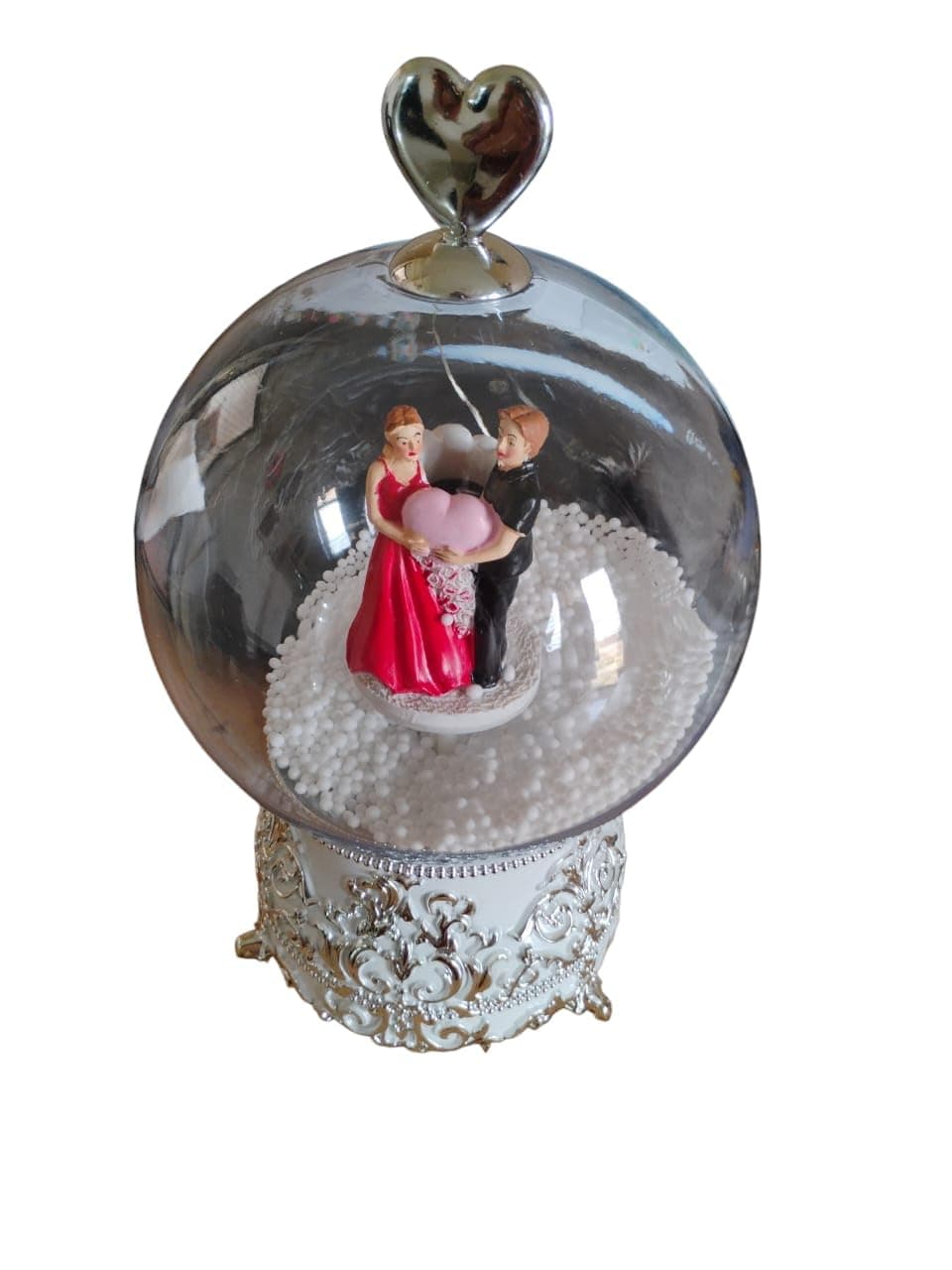 DEVANSHI Cute Couple Snow Globe with Magical Snow | Glass Globe with Light Gifts | Love Showpiece for Home Decor and Occasional Gift for Birthday, Anniversary, Valentine's Day