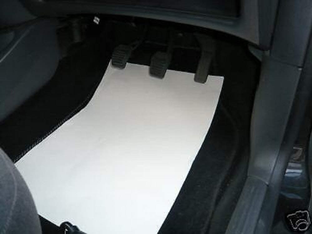 HILTON CLASSIC DISPOSABLE UNPRINTED PAPER CAR MATS (1000)
