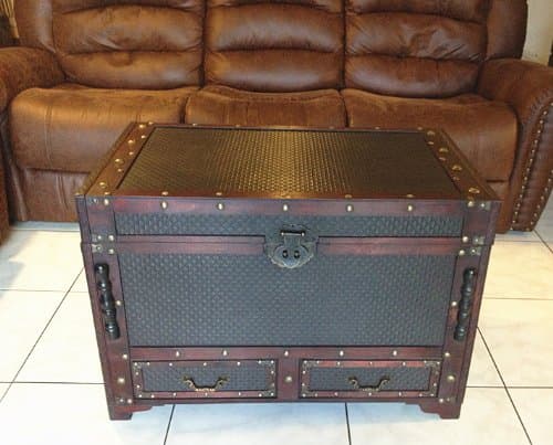 Wooden Coffee Table (Locker) with Replica Vintage-Style Design of Artificial Leather (FH 036-A)