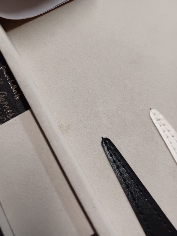 Park Avenue Genuine Leather Backgammon Game Set in 18"