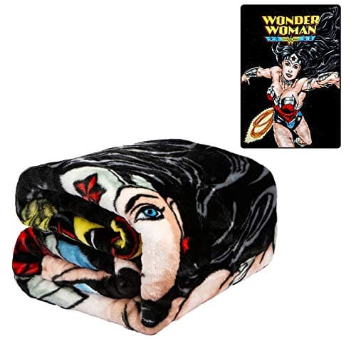 Wonder Woman Flight Blanket Standard