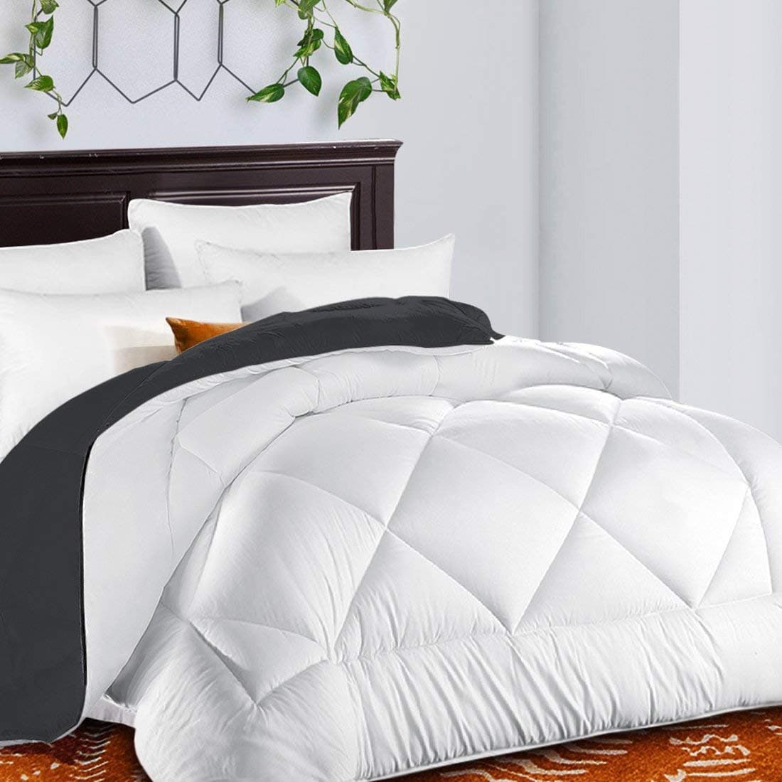 TEKAMON All Season Reversible Queen Comforter Winter Warm Summer Soft Quilted Down Alternative Duvet Insert Corner Tabs, Machine Washable Luxury Fluffy Collection for Hotel, White/Gray 88''×88''