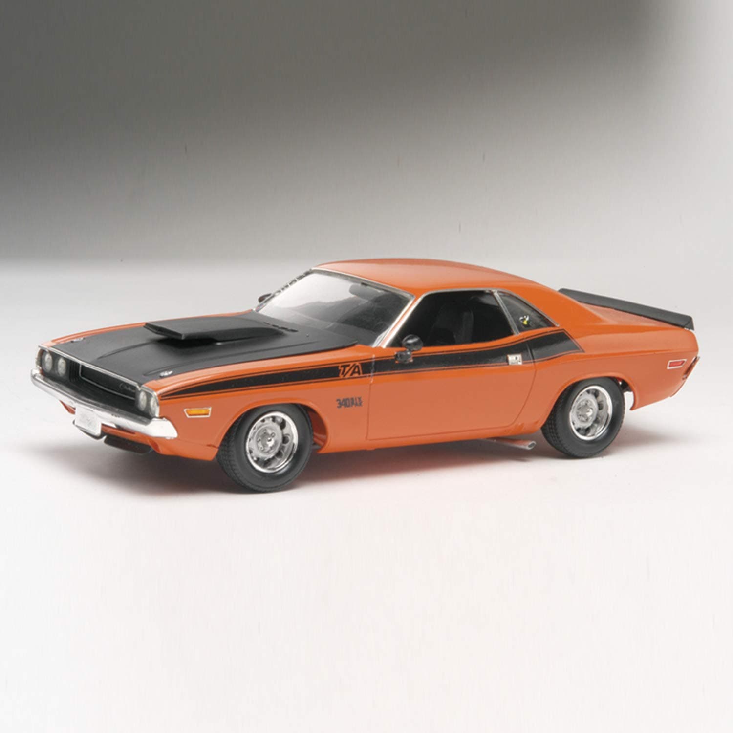 Revell 1: 24 '70 Dodge Challenger 2 'N 1