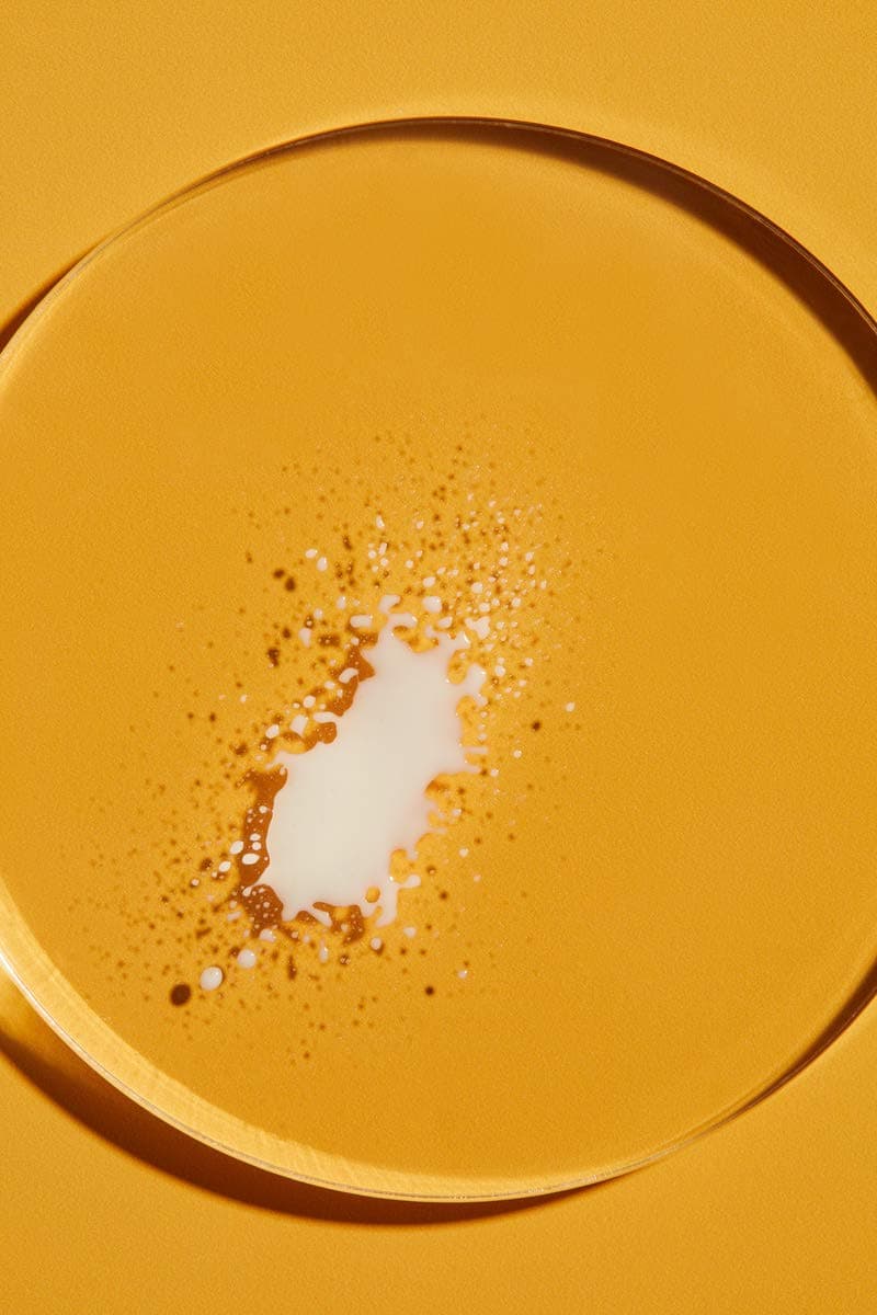 Nivea Sun Protect and Bronzing Tanning Lotion Spray Natural Pro-Melanin Extract SPF20 Advanced Sunscreen Protection (200ml)