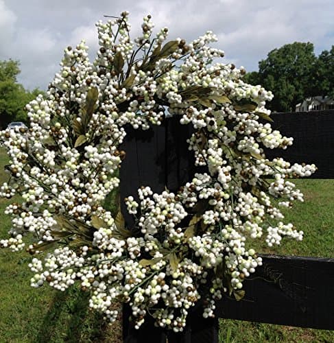 Soft Berry Wreath, 24-Inch, Cream/Green