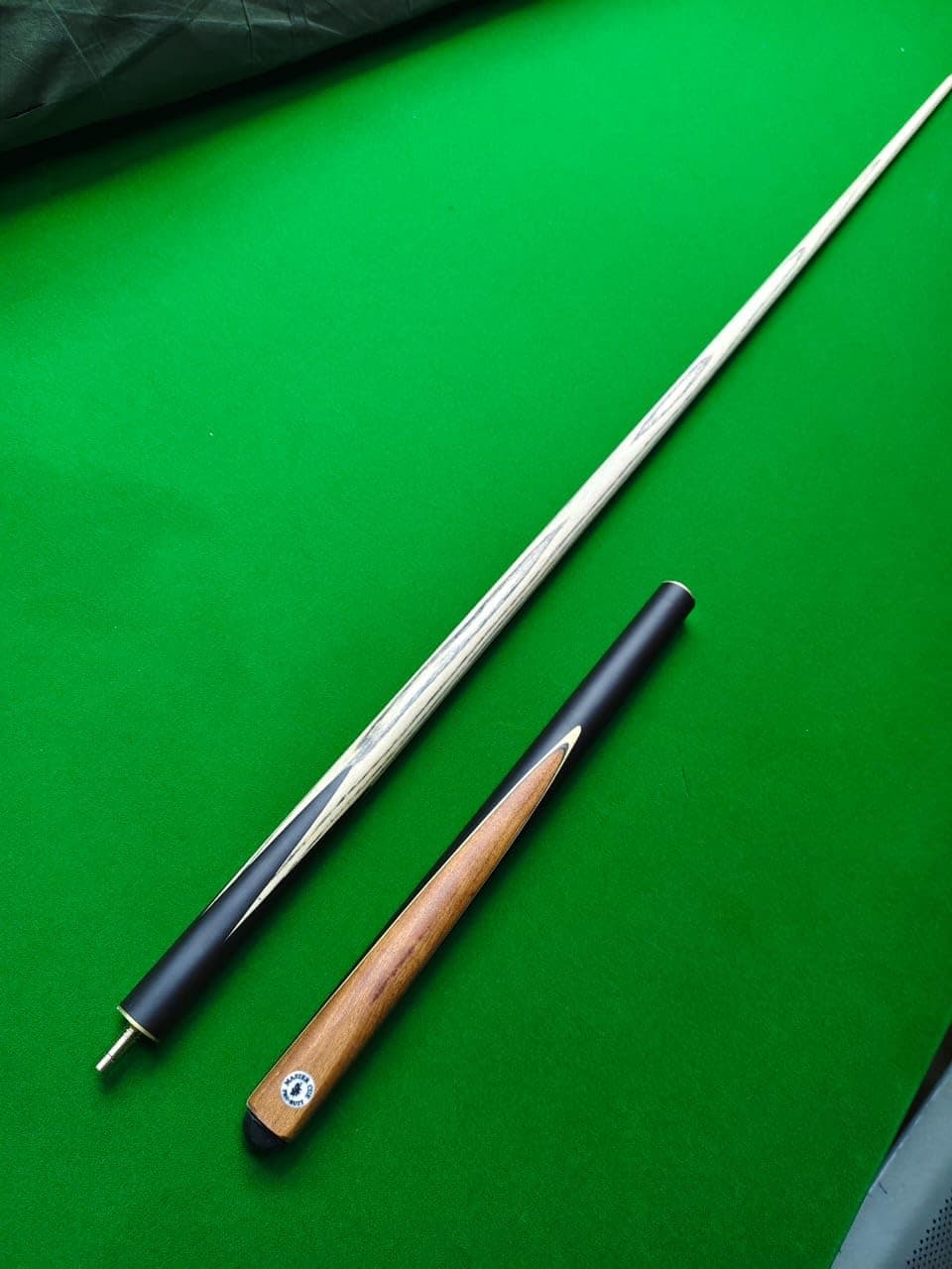 Professional Snooker cue by CONDY