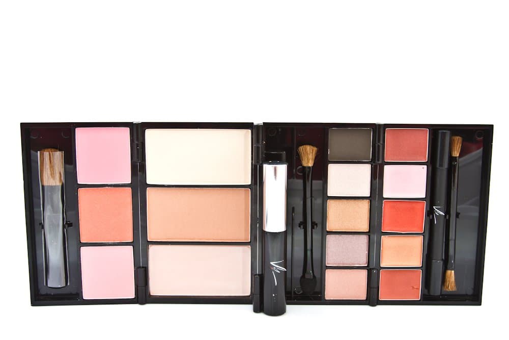 Victoria Jackson Beauty Diary Total Net Wt. 1.42 oz.