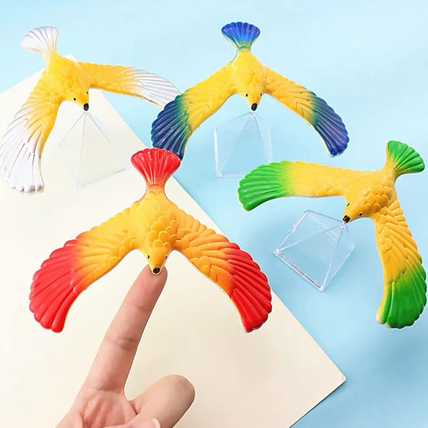 AIDVPOD Balancing Eagle Bird 4pcs Gravity Bird with Pyramid Combination Set Physical Science Adults Office Novelty Toy for Children Decompression Gift Kids Party Decoration Supplies