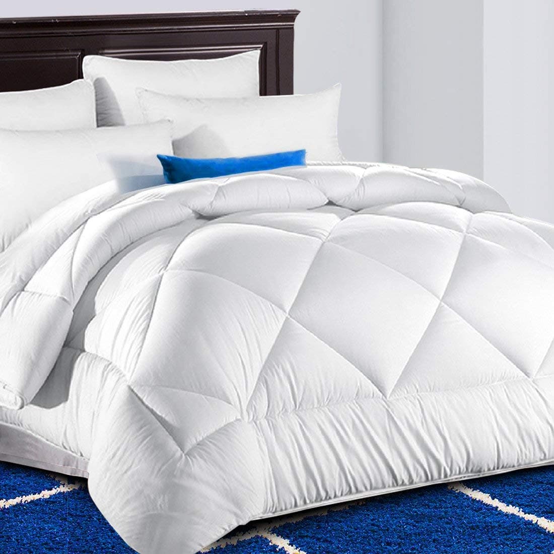 All Season Full Comforter Winter Warm Summer Soft Quilted Down Alternative Duvet Insert Corner Tabs, Machine Washable Fluffy Reversible Collection for Hotel, Snow White
