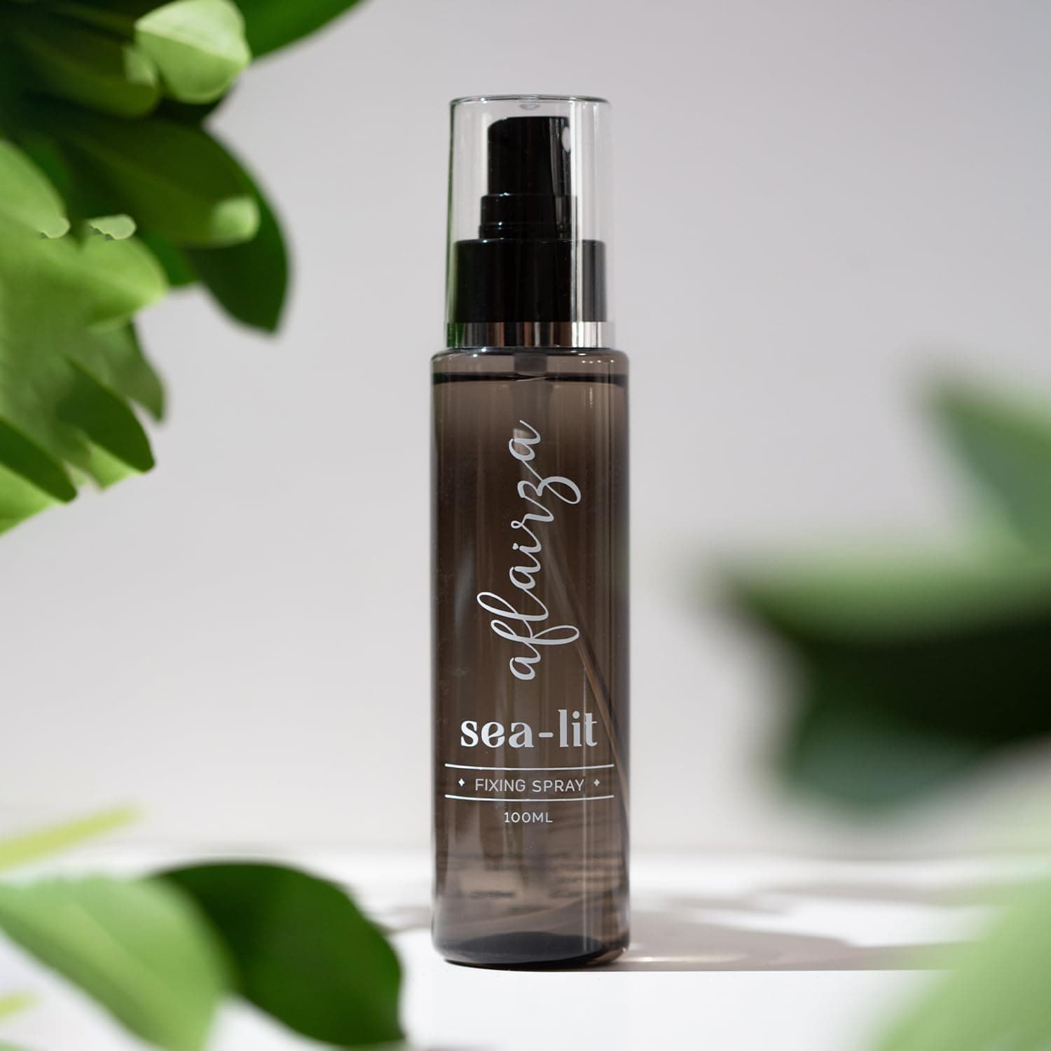 Makeup Sealer Sea-lit Mist Spray Long Lasting, Transfer Proof, Lightweight Sealer to Seals the Makeup for all Skin Types Professional Smudging, Fading, and Melting Control Face 100 ml