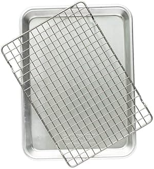 Nordic Ware Naturals® Quarter Sheet with Oven-Safe Nonstick Grid