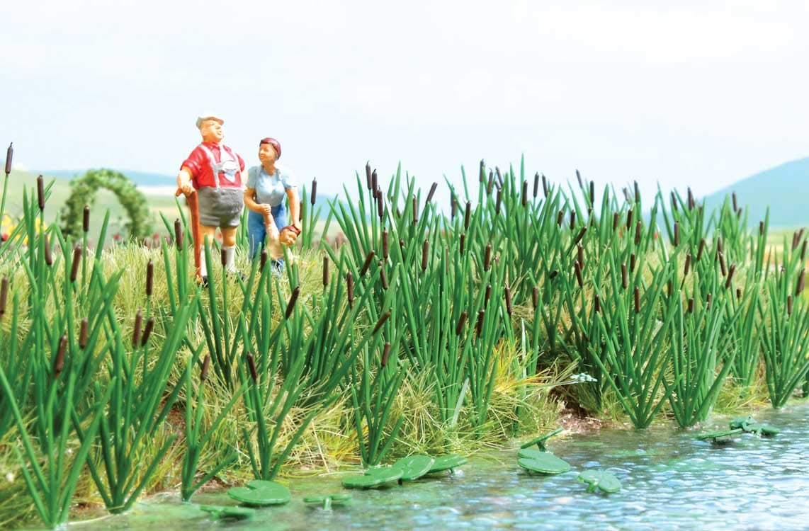 SceneMaster HO Scale Cattails (Water Plants) Kit (Makes 60 Plants)