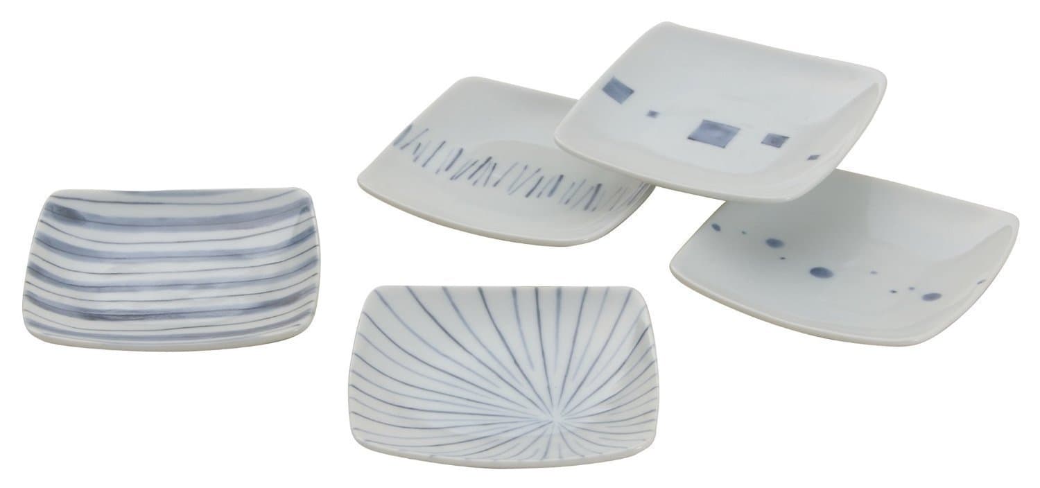 Traditional Japanese Blue Patterns Small Square Plates (5 Plates!) 31797 from Japan