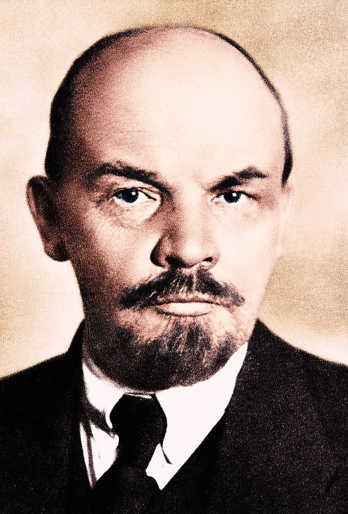 Lenin the Dictator Hardcover – 9 Feb. 2017