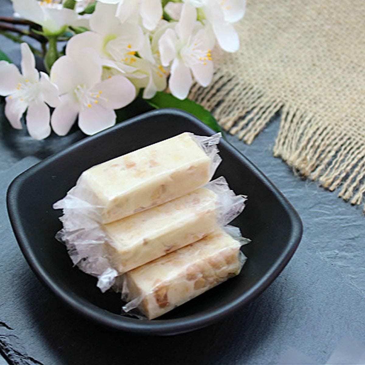 1000 Sheets Edible Candy Wrappers Glutinous Sweet Rice Paper Packaging Films (3.1x2.3 Inch)