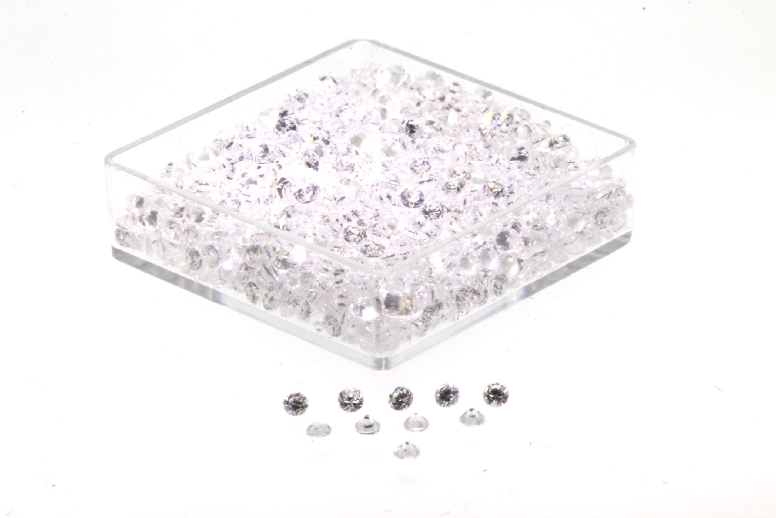 Universal Gems 2.75 mm Diamond White Round Brilliant Cut Cubic Zirconia Gem Stones Pack of 20