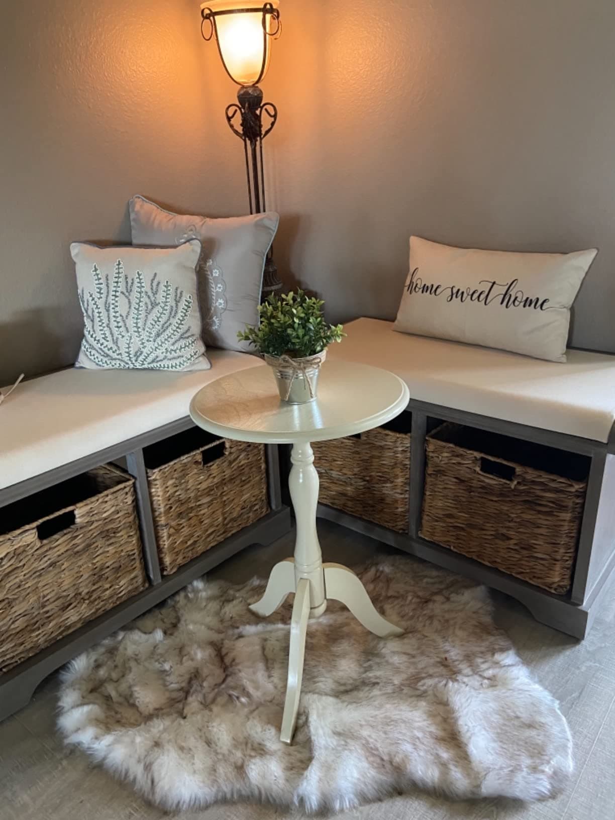 Round Antique Accent Bedside Table Coffee Stand Home Storage Organizer For Living Room Bedroom (White, Engineered Wood)