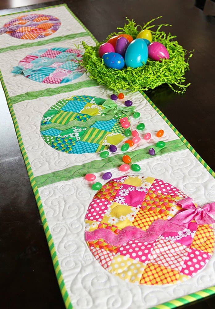 Patchwork Easter Egg Table Runner Pattern