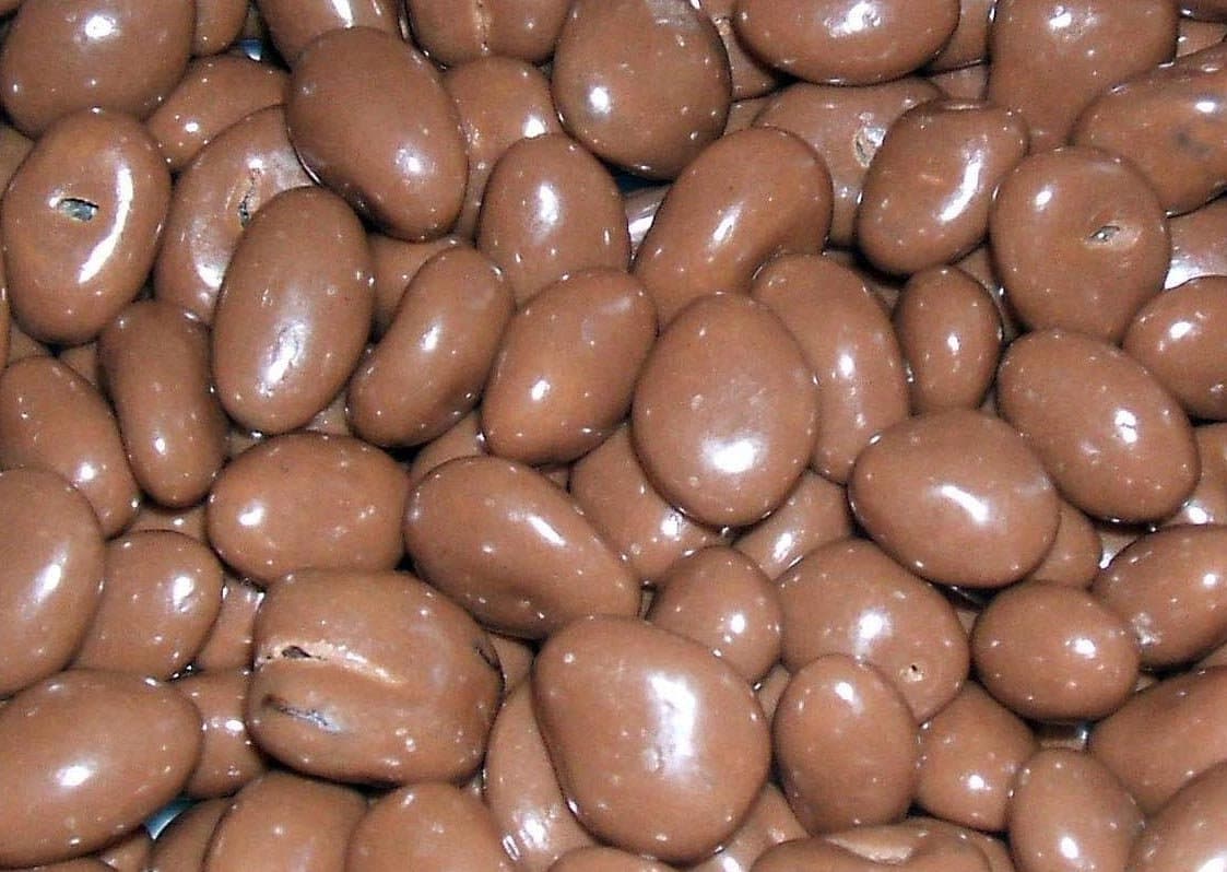 Chocolate Covered Raisins 250 gram bag (1/4 kilo)