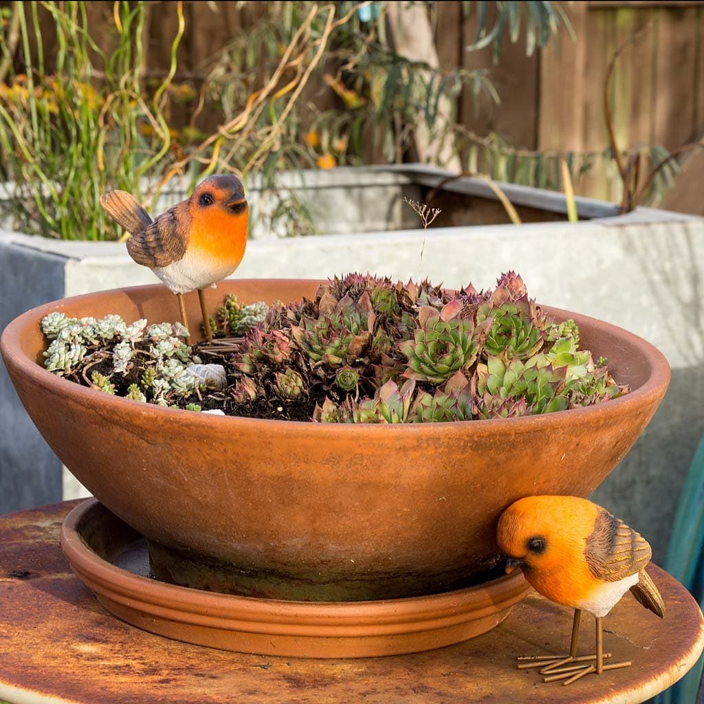 dill and mint Standing robin ornament, ideal for inside or outside use. Weatherproof design