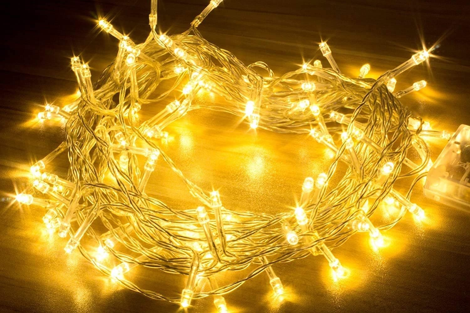 KASTWAVE Rosymoment LT-6365B Decorative 100 LED 10M String Light, for Party Decoration, Warm white, Battery operated