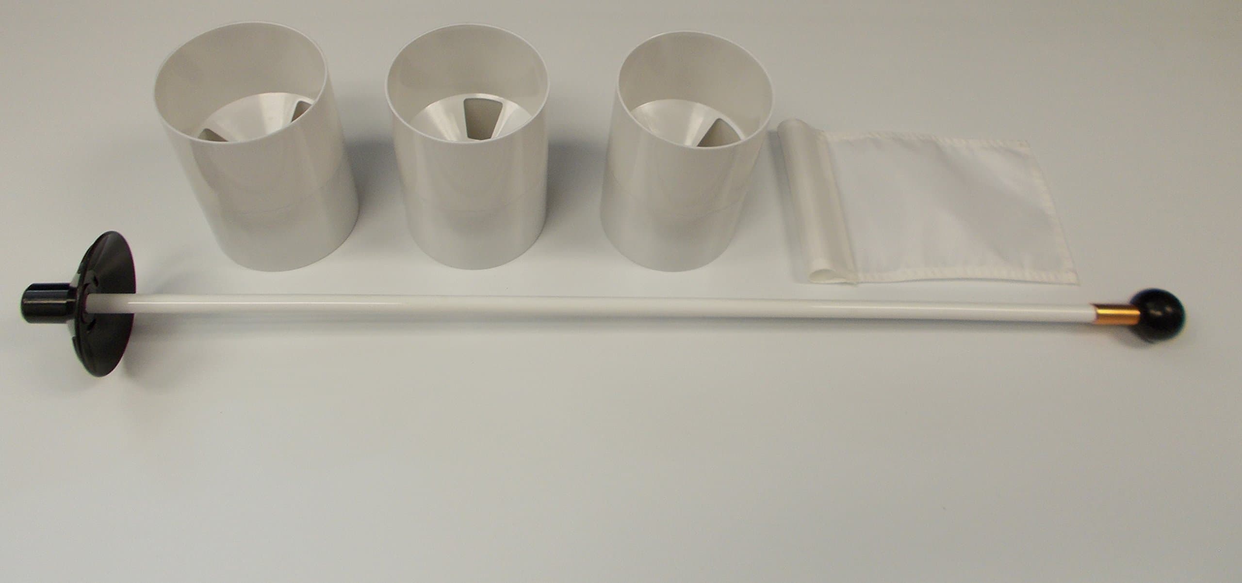 ShopTJB Golf Practice Putting Green - Natural or Synthetic - Accessory Kit - (3) Bright White Plastic 6" Deep Regulation Cups + (1) White Jr Flag + (1) 30" Fiberglass Pin Marker with Ball Lifter Disk