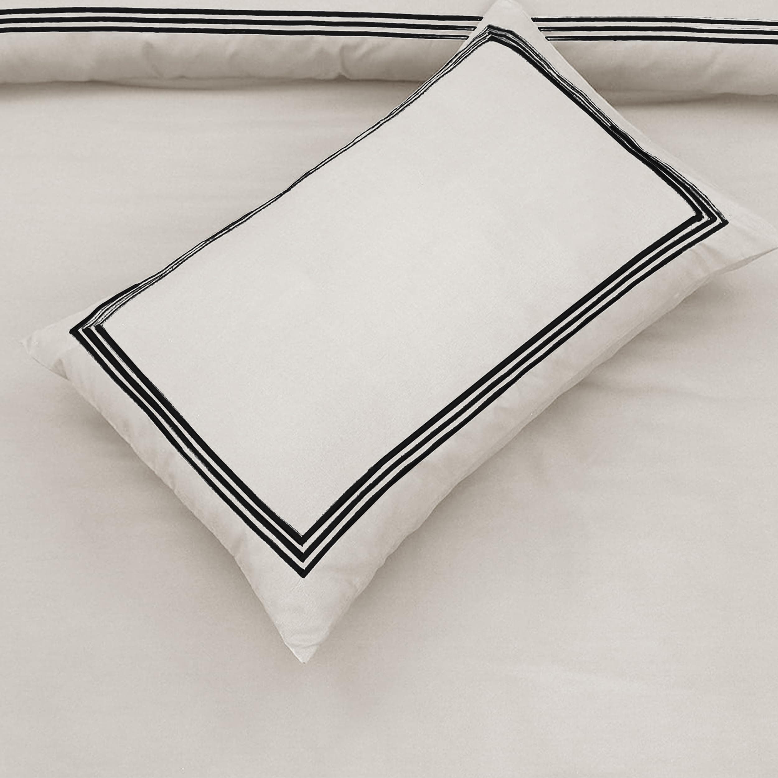 AR Ware Double Duvet Cover Set - Soft Luxury Bratta Stitch Embroidered Microfiber Duvet Sets with 2 Pillowcases - Non Iron Bedding Hotel Quality Quilt Cover (Cream)