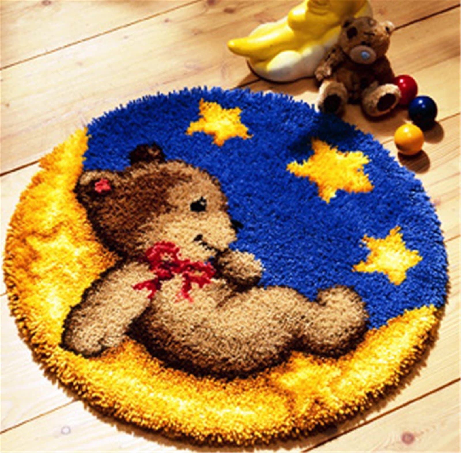 Beyond Your Thoughts Latch Hook Kit Rug Bear on moon Diameter 50 cm