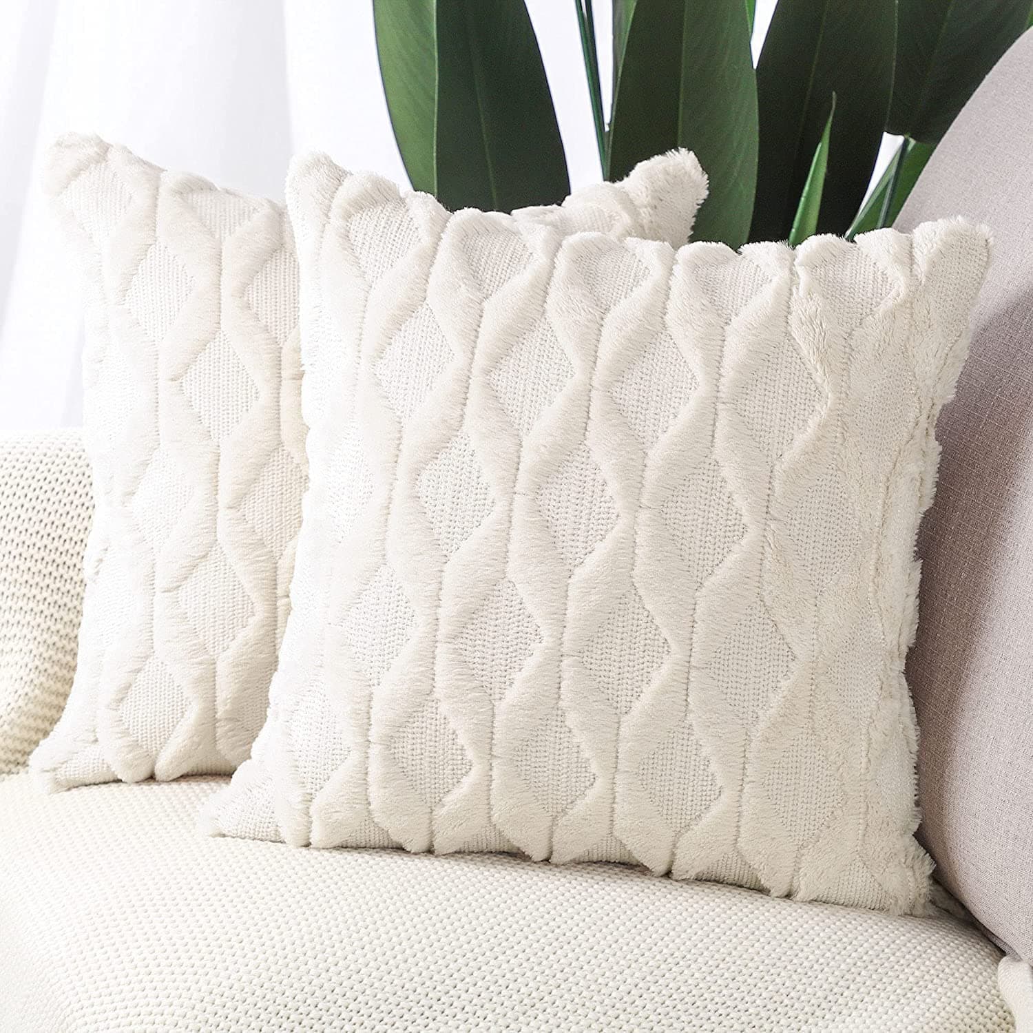 2 Pack Cushion Covers Soft Cozy Plush Short Faux Wool Velvet Decorative Sofa Throw Pillow Covers Luxury Cushion Case Pillow Shell for Couch Sofa Bedroom Pillow Square (White, 16x16inch)