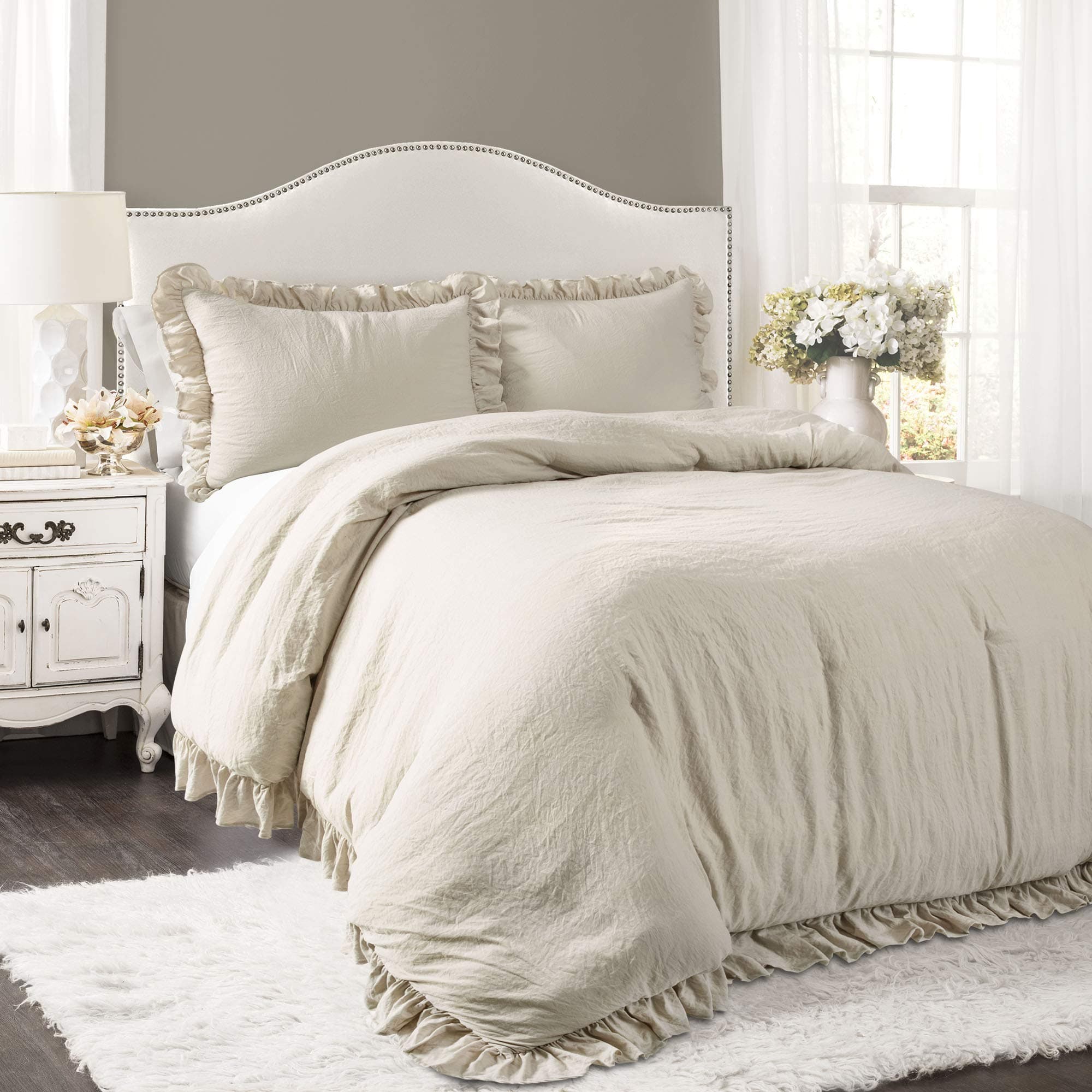 Lush Decor Reyna Ruffle Comforter Set - 3 Piece Cozy Ruffled Bedding Set - Timeless Elegance and Comfort for Bedroom - California King, Wheat
